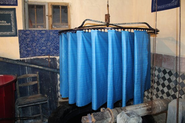 Nagynyárádi kékfestő műhely - Kékfestő technológia - Mártás utáni oxidáció